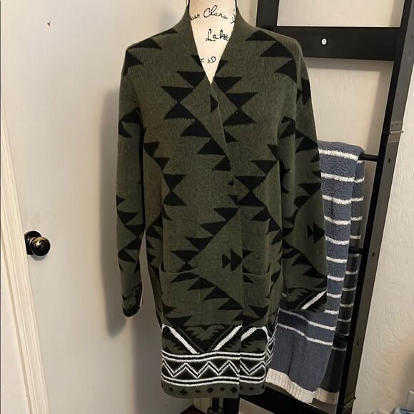 Frye Green Black Geometric Aztec Design Pockets Sweater Cardigan Boho Modern - Picture 1 of 12